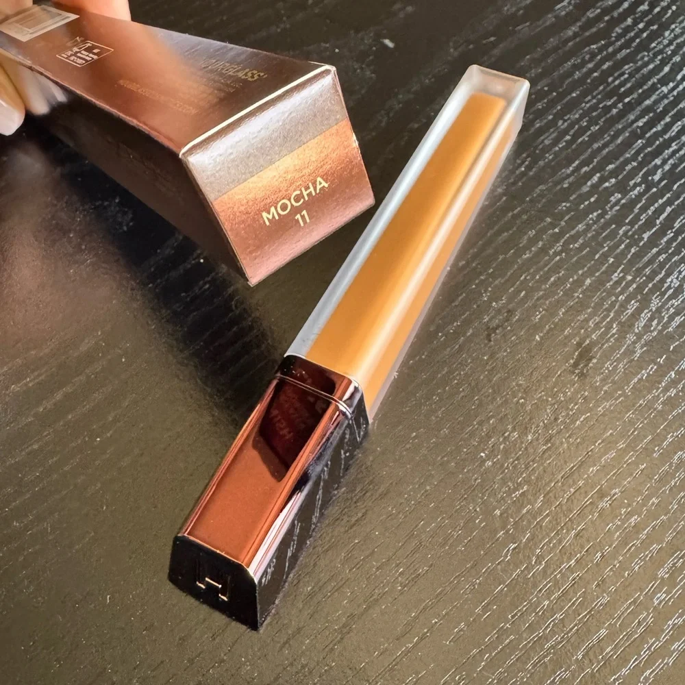New - Hourglass Vanish Concealer - Color Mocha - Full Size